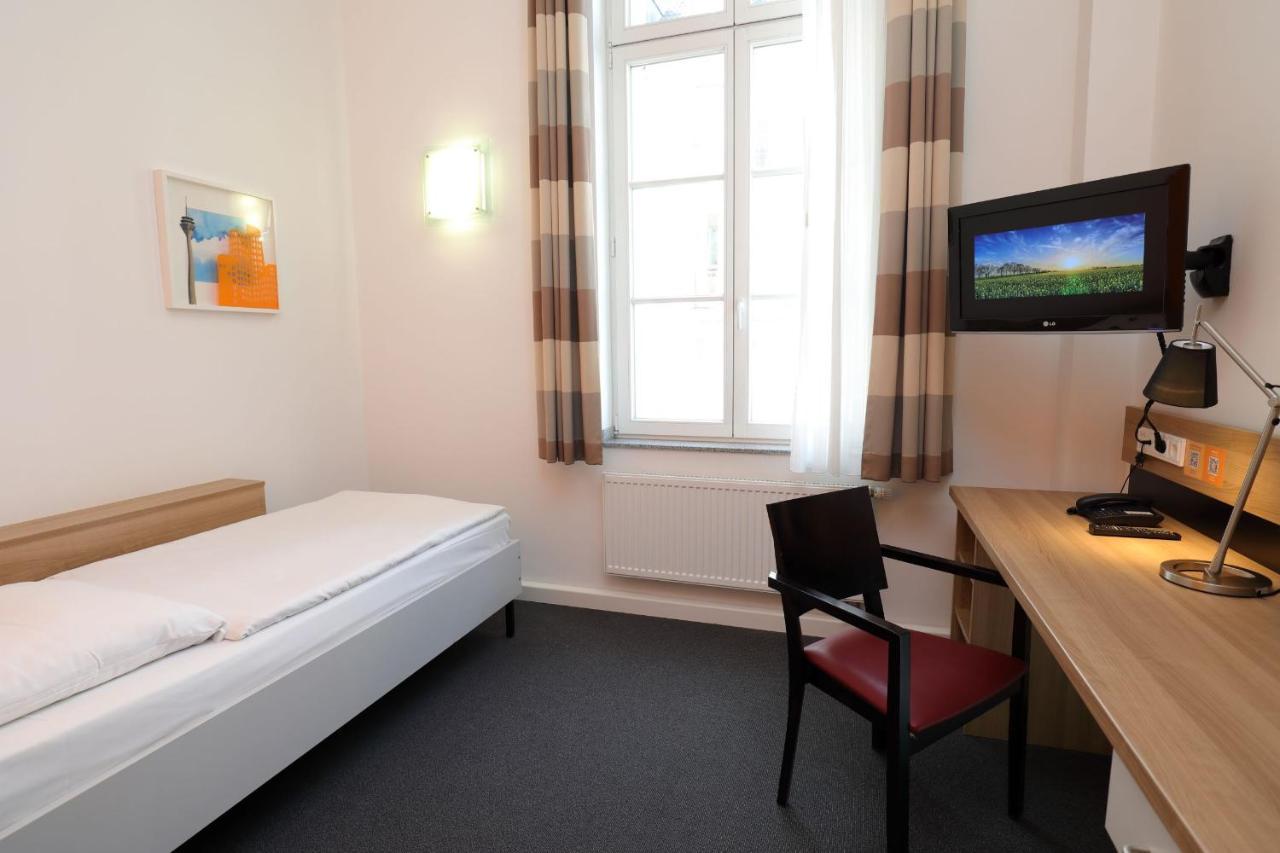 Townhouse Düsseldorf Aparthotel Buitenkant foto